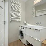 Cosy With Balcony By Renters Διαμέρισμα