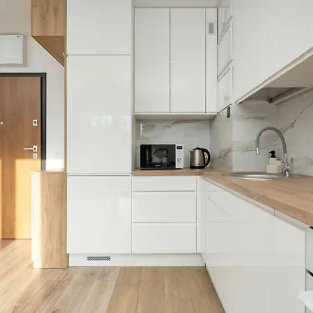 Апартаменты Cosy With Balcony By Renters