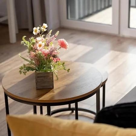 Cosy With Balcony By Renters Апартаменты Вроцлав