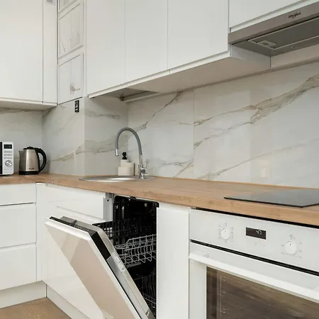 Cosy With Balcony By Renters * Вроцлав