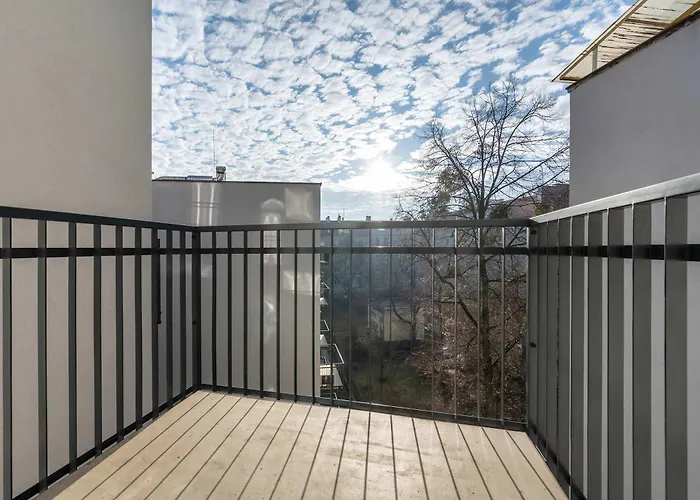 Apartamento Cosy With Balcony By Renters *