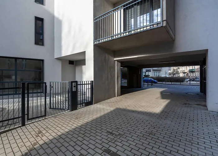 Cosy With Balcony By Renters * Breslavia